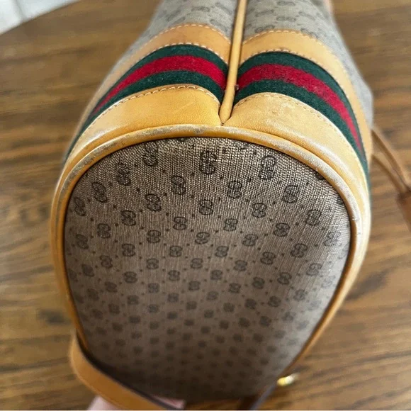 Rehab Bag Vintage Gucci Micro GG Supreme Sherry Line Bucket Bag - Picture 6 of 15